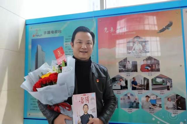 錢滙豐——愛崗敬業好主播 孝老愛親好模範_堆高機